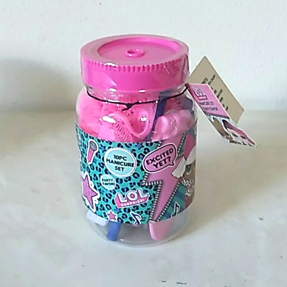 NWT NIB L.O.L. dolls manicure party favor set 12 items included
